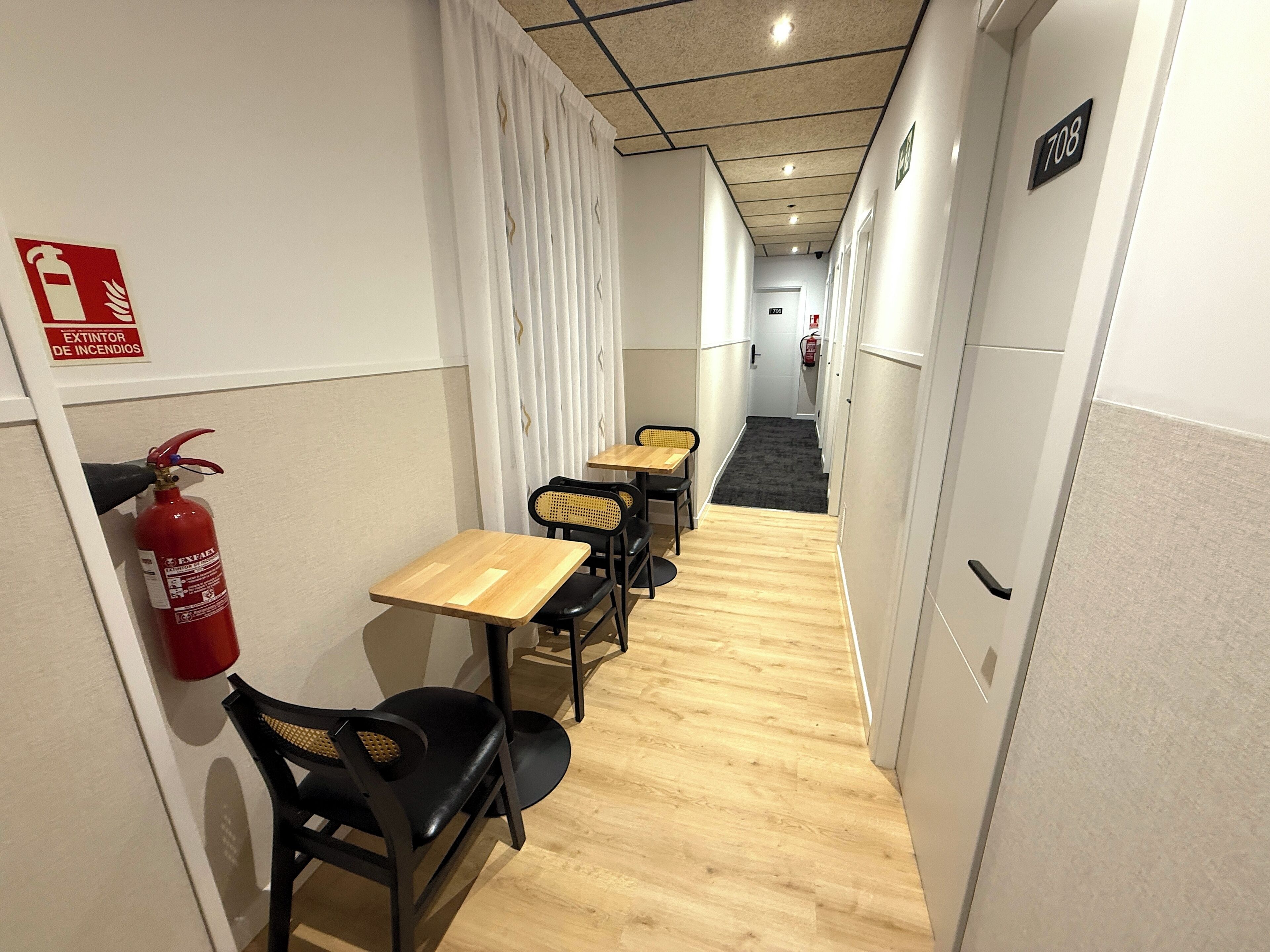 32-吋平面電視、數位頻道、電視