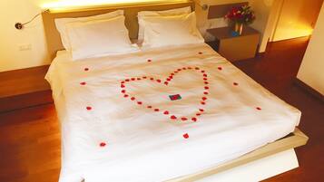 Deluxe Double Room | Premium bedding, down comforters, memory foam beds, minibar