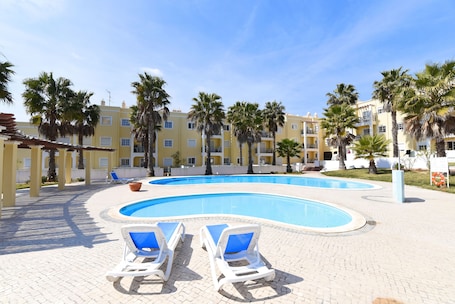 Outdoor pool, sun loungers