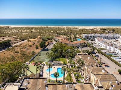 Praia da Lota Resort – Hotel & Apartments