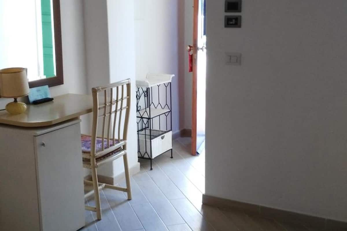 minibar, in-room safe, individually furnished, desk