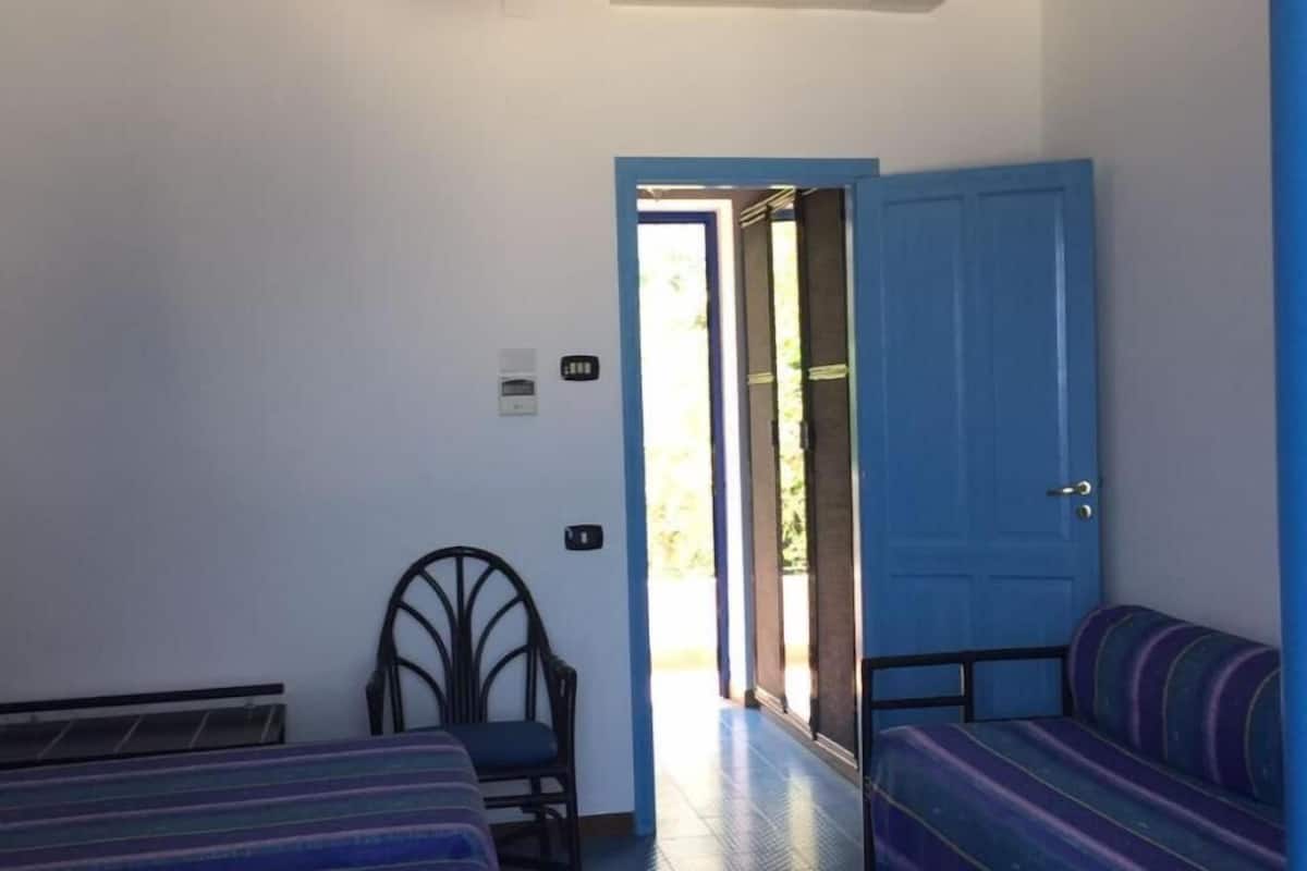 minibar, in-room safe, individually furnished, desk