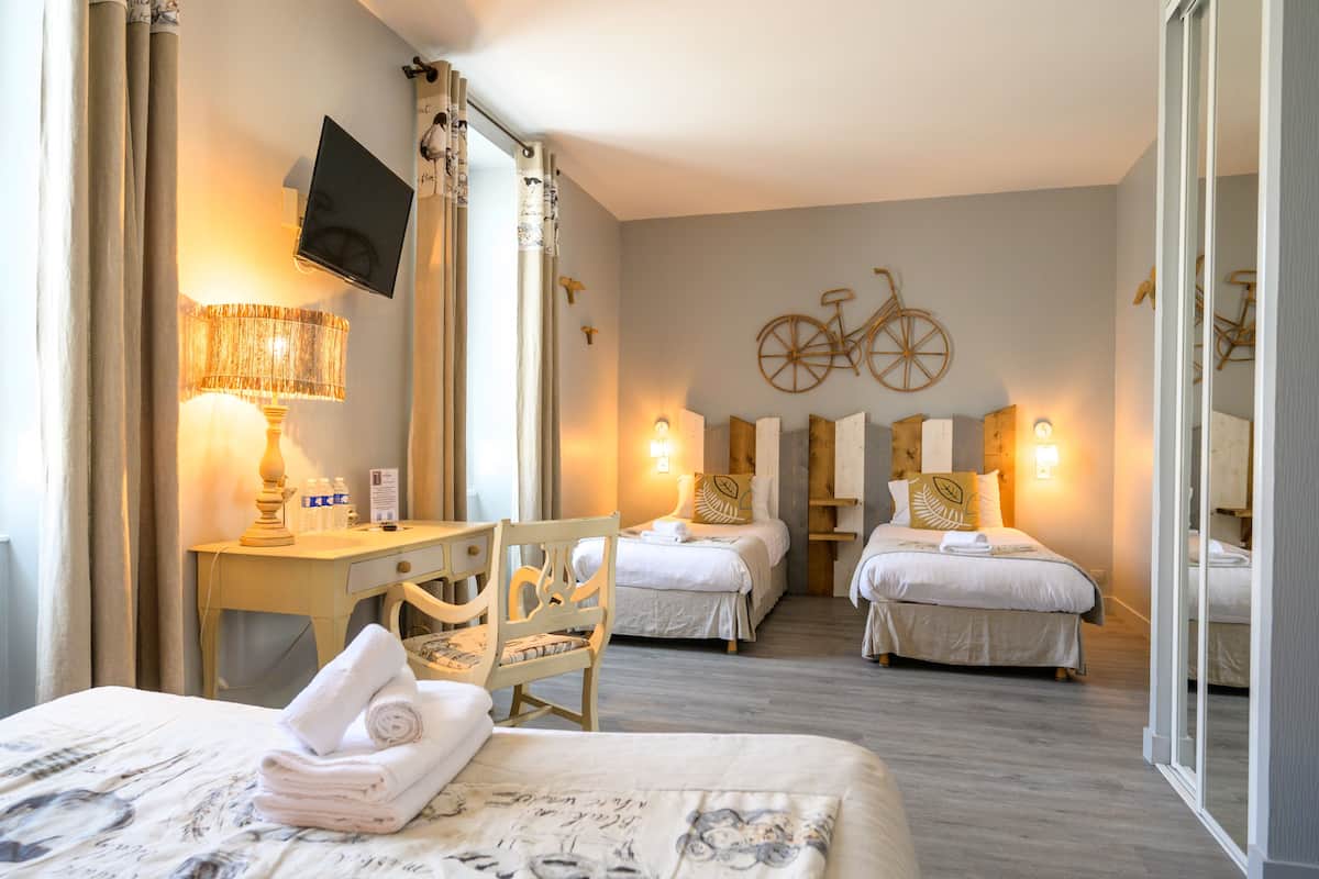 quadruple room | in-room safe, desk, soundproofing, iron/ironing board