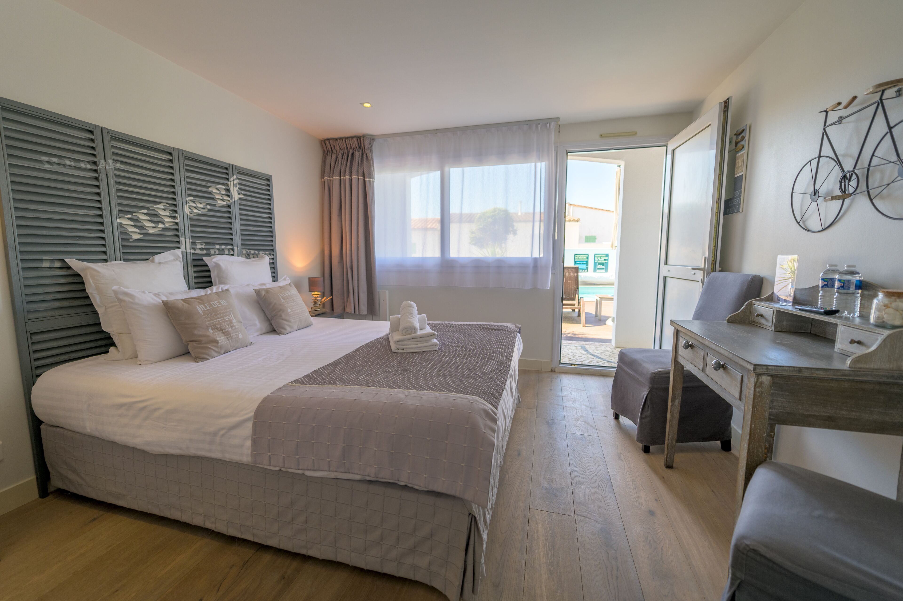 comfort double room | in-room safe, desk, soundproofing, iron/ironing board