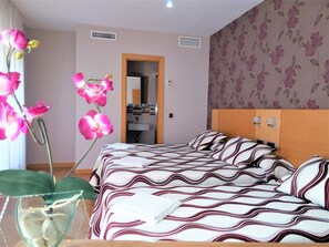 Double Room (with extra bed) | Premium bedding, desk, blackout drapes, iron/ironing board