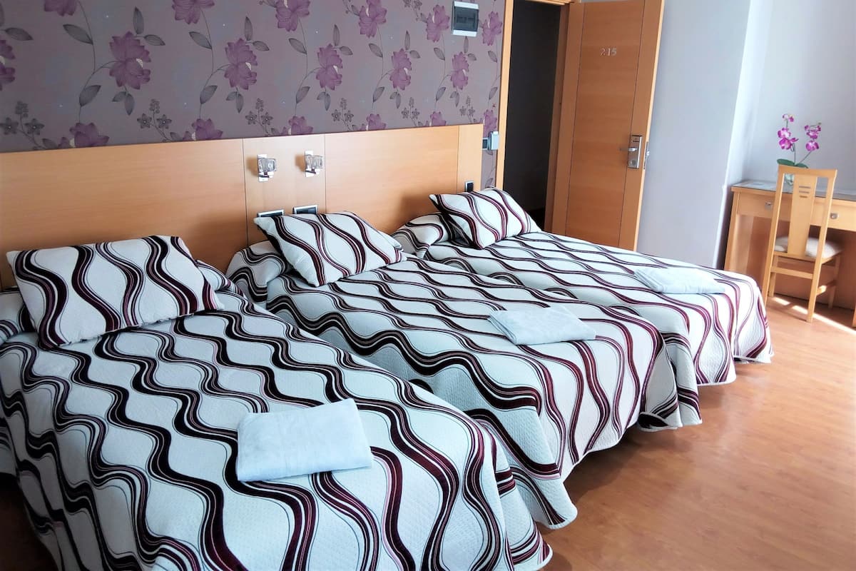 Double Room (with extra bed)