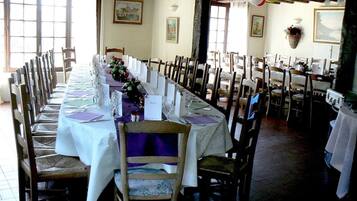 Café da manhã e jantar