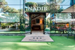 Unclassified image, 4 of 43, button - Hotel Nadir (Cervia)