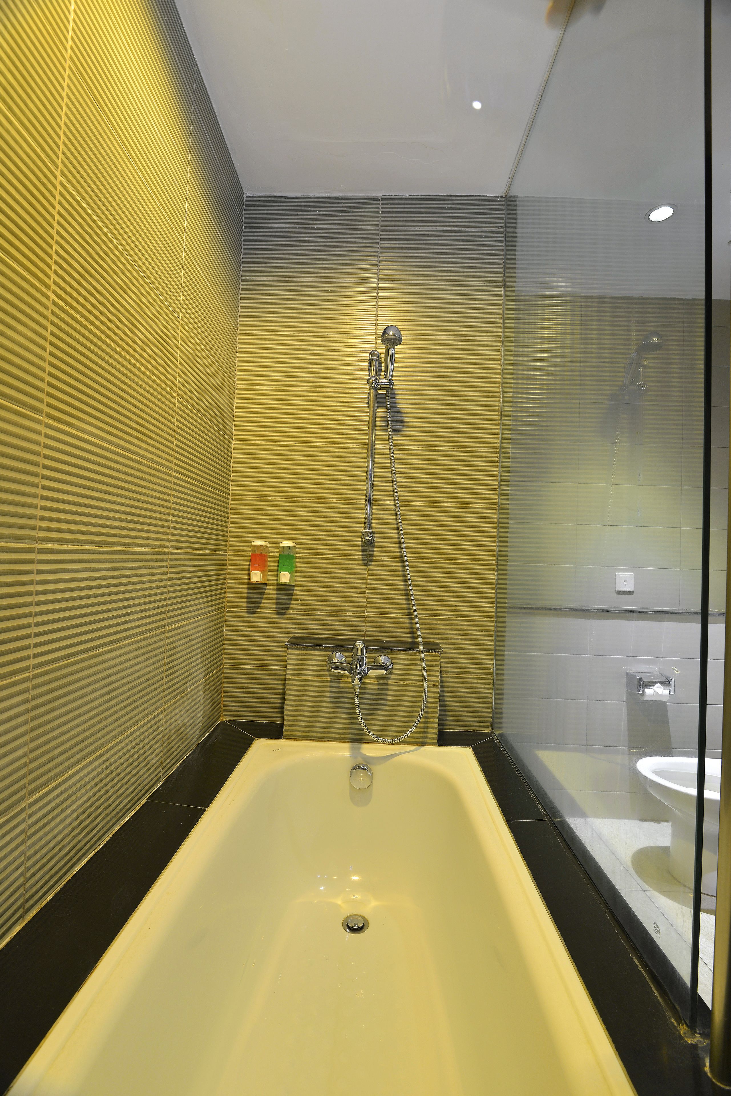 Foto - 100 Sunset Kuta Hotel & Ballroom