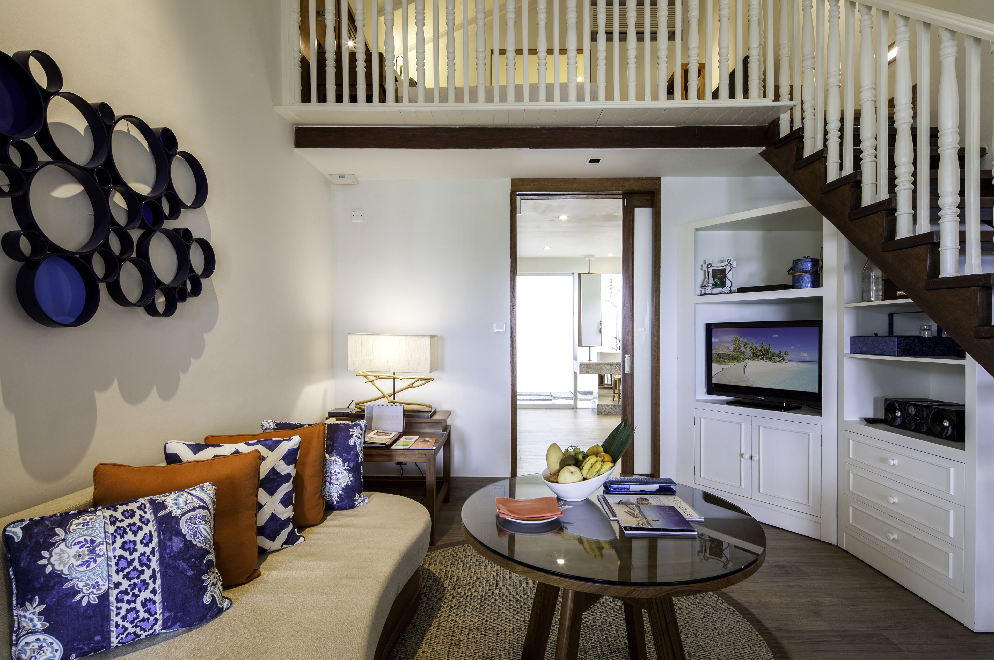 flat-screen tv, toys