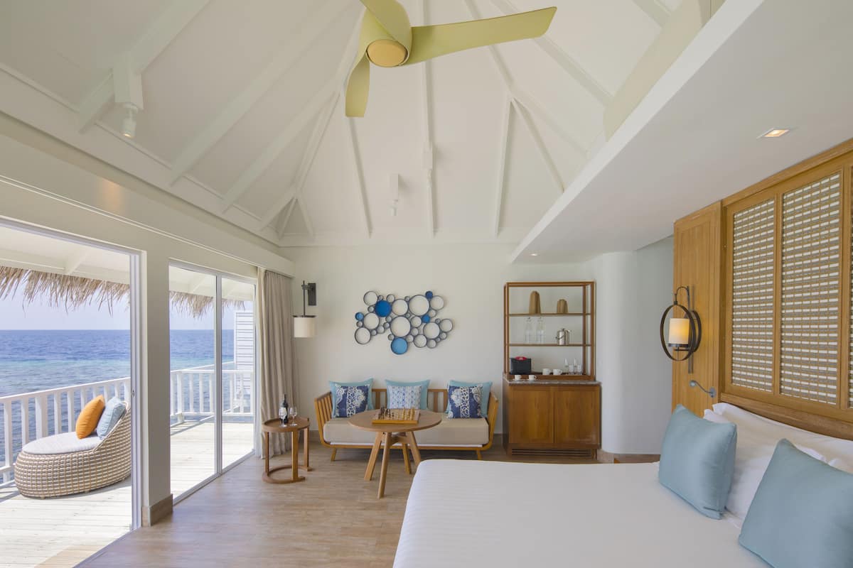 Biệt thự dành cho gia đình, nổi (with Kids Bedroom) | Minibar với thức ăn, đồ uống miễn phí, két bảo mật tại phòng, bàn