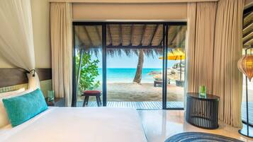 Rasa Ocean Front Deluxe (Adult 16+) | 1 bedroom, premium bedding, Select Comfort beds, minibar