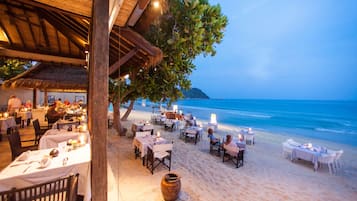 Breakfast, lunch, dinner served; beach views