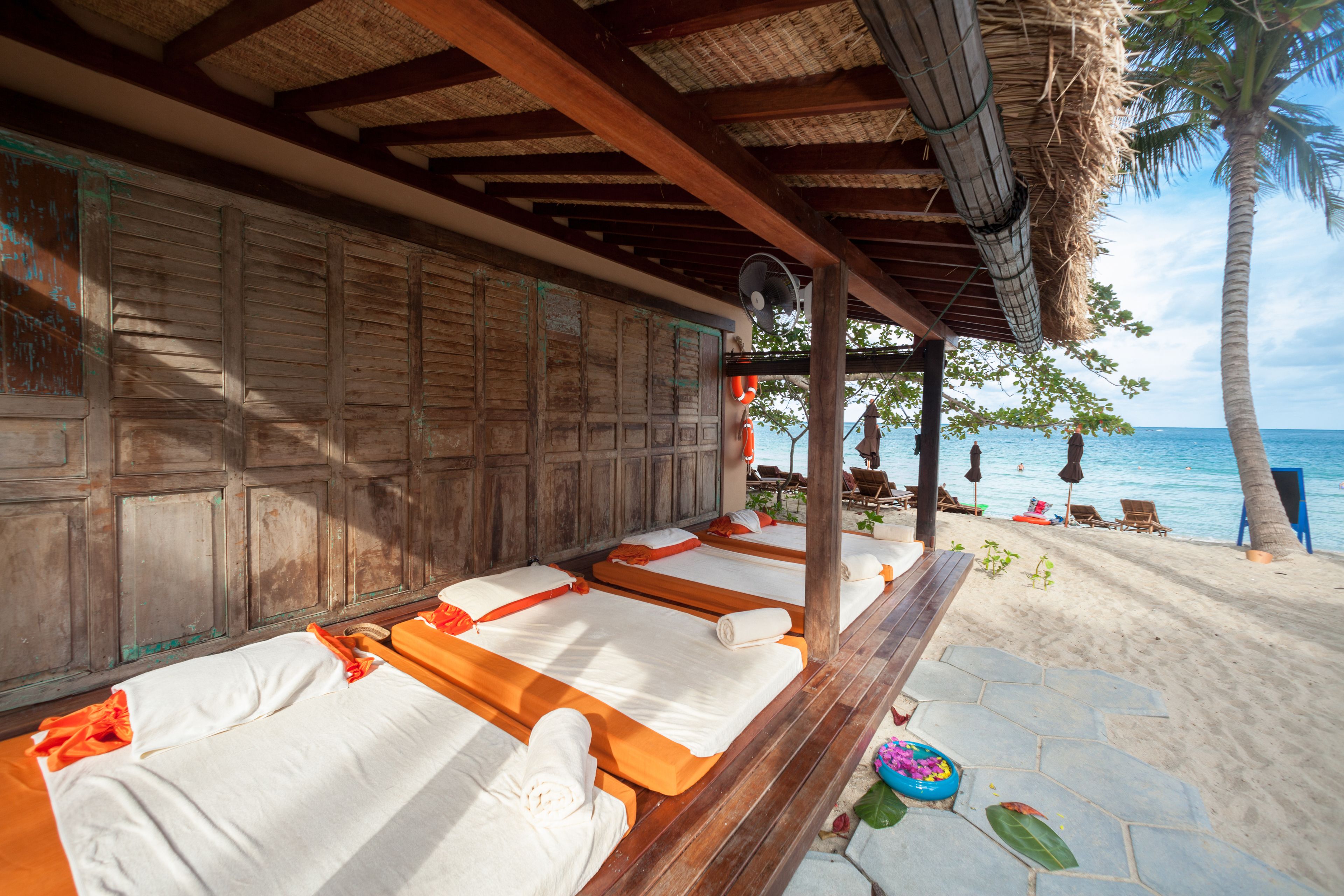 ชายหาด