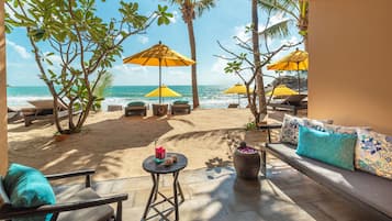 Ocean Front Deluxe (Adult 16+) | Terassi/patio