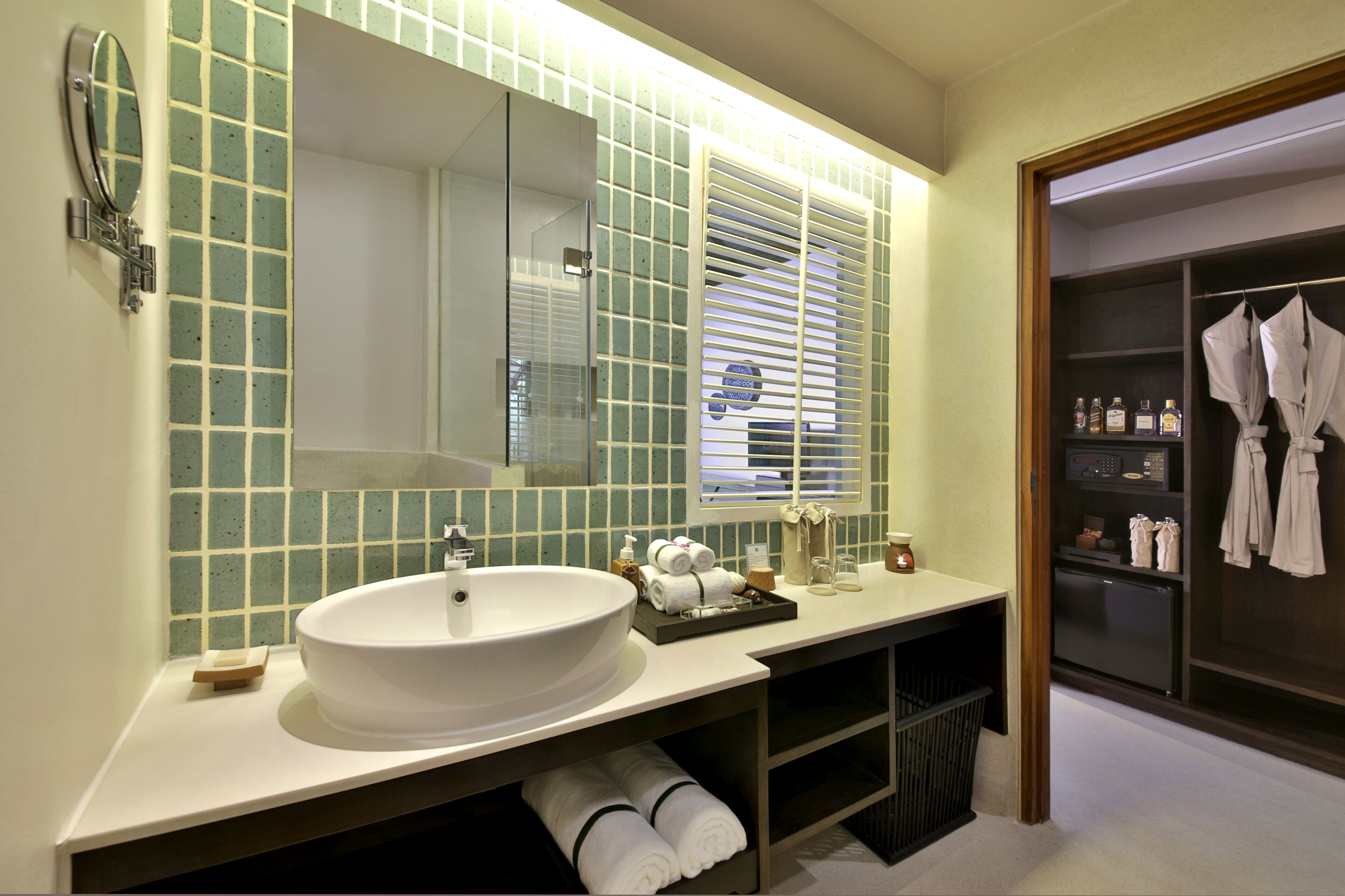 shower, rainfall showerhead, eco-friendly toiletries, hair dryer