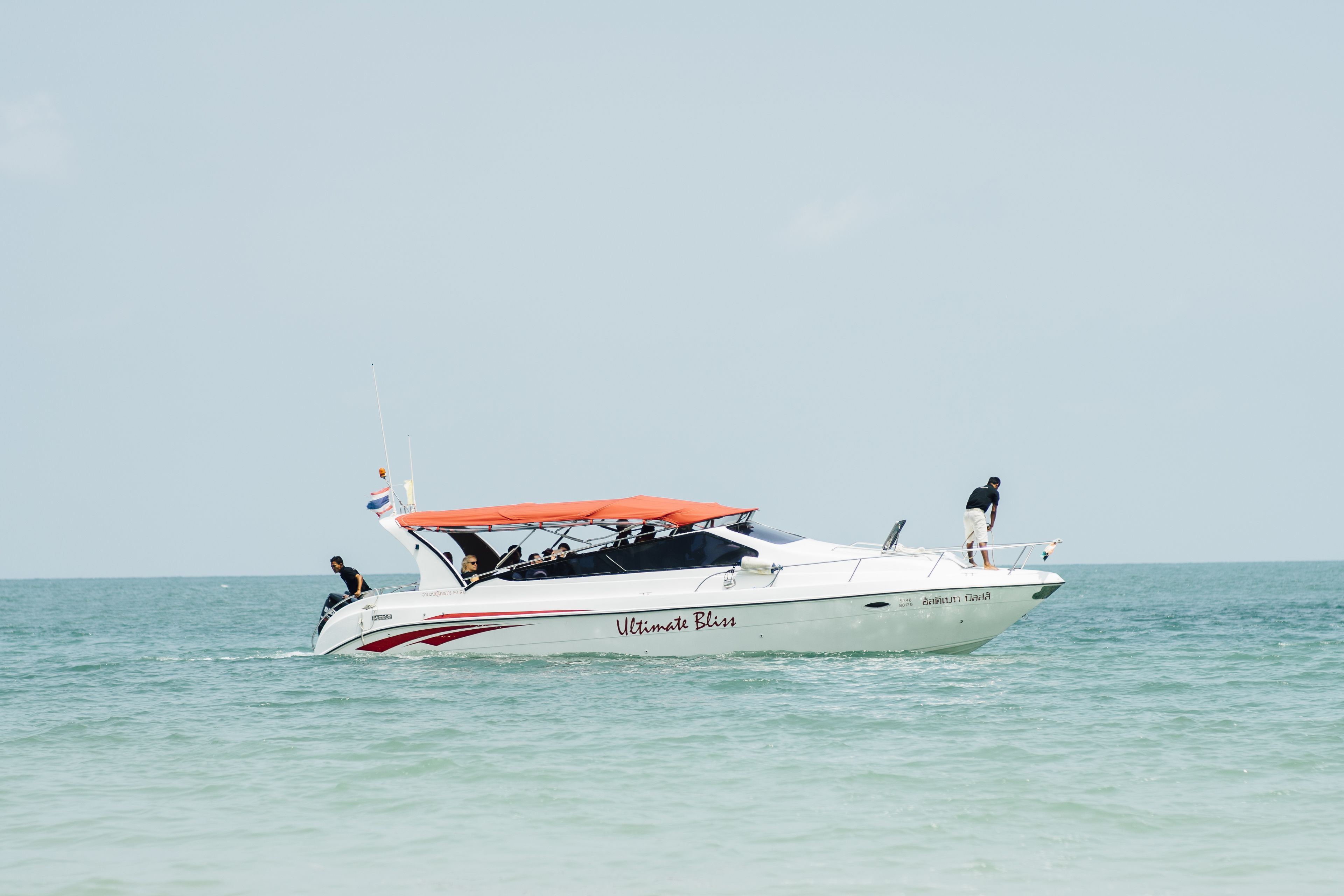 deluxe pool view with speedboat transfer | boating