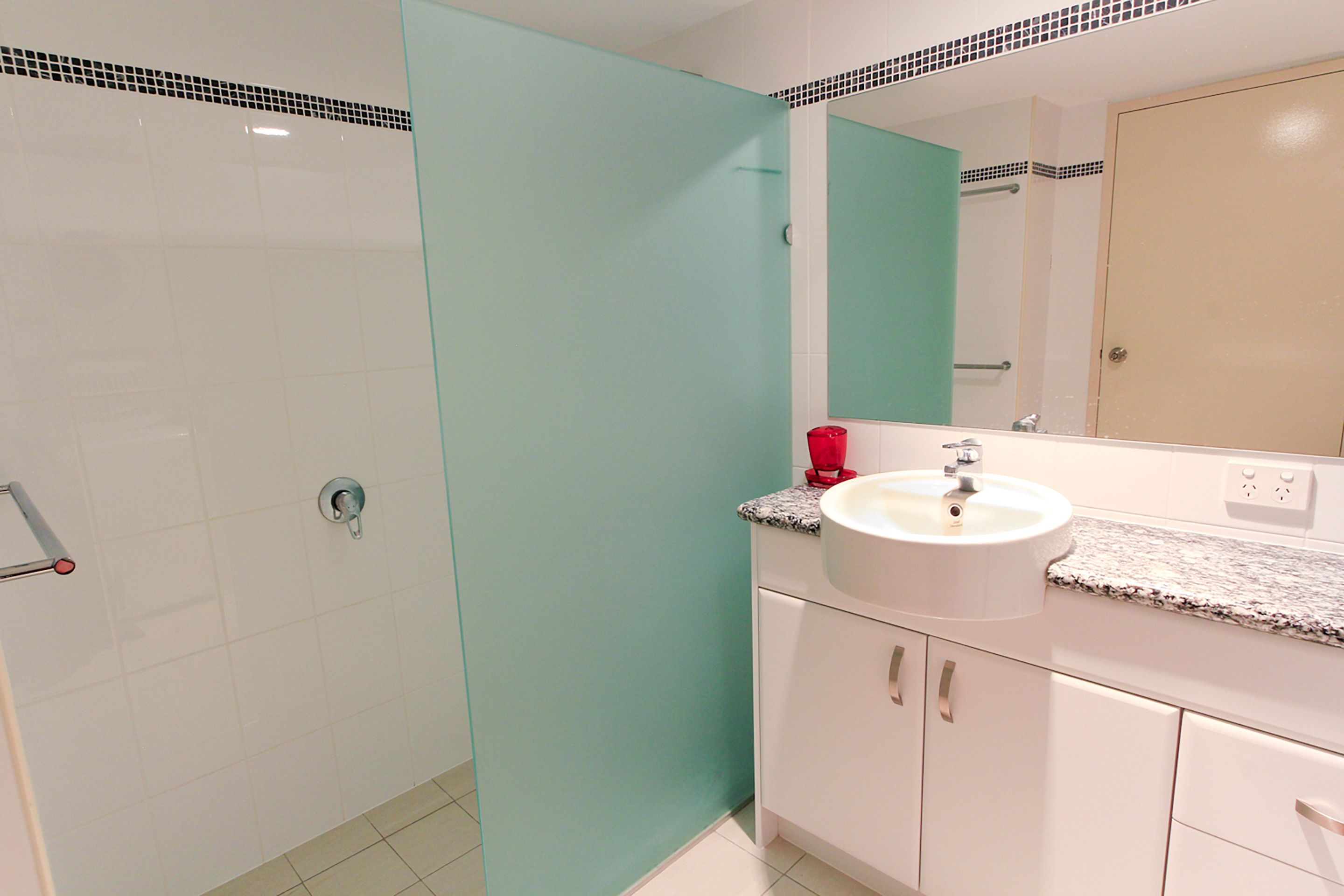 Key Largo Apartments — image 10