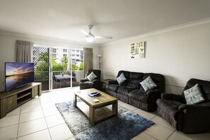 Living area - Key Largo Apartments (Burleigh Heads)