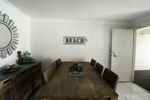 Living area - Key Largo Apartments (Burleigh Heads)