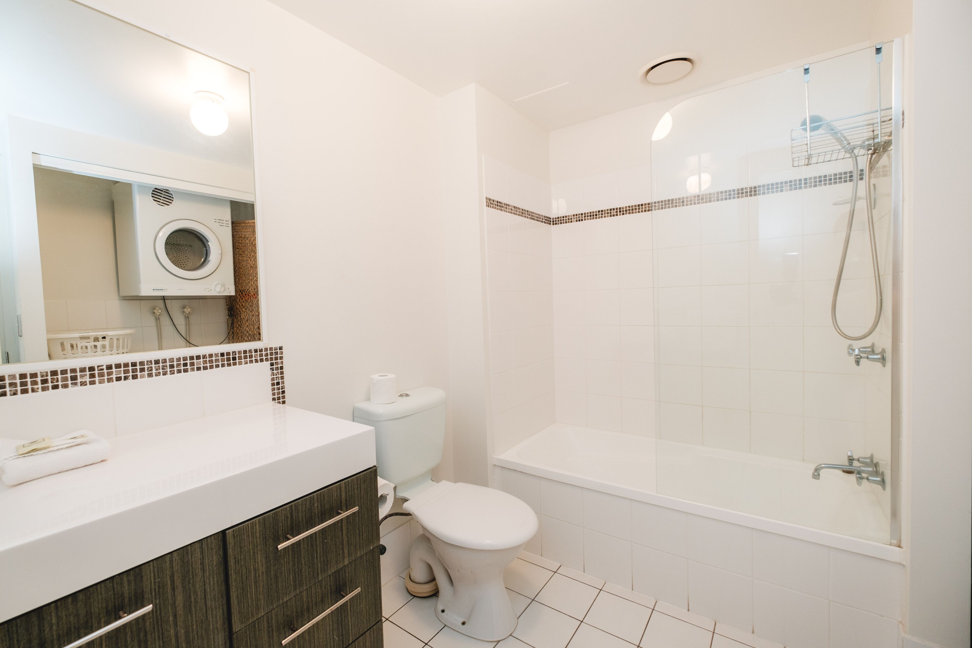 Sanctuary Lake Apartments — image 12