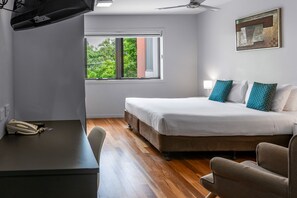 Ropa de cama de alta calidad y escritorio 