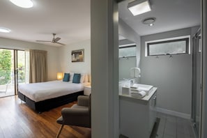 Studio Balcony Apartment