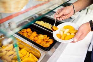 Desayuno buffet diario (NZD 10 por persona)