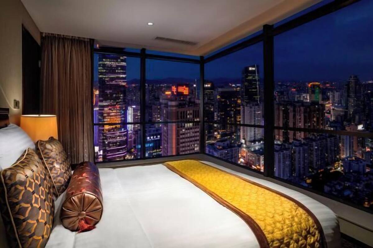 Premium bedding, down comforters, pillowtop beds, minibar
