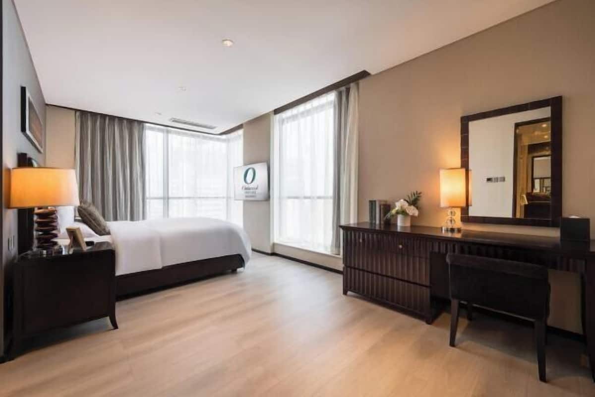 Premium bedding, down comforters, pillowtop beds, minibar