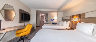 โรงแรม ฮอลิเดย์ อินน์ เอ็กซ์เพรส แอนด์ สวีทส์ แคนซัส ซิตี้ แอร์พอร์ต บาย IHG