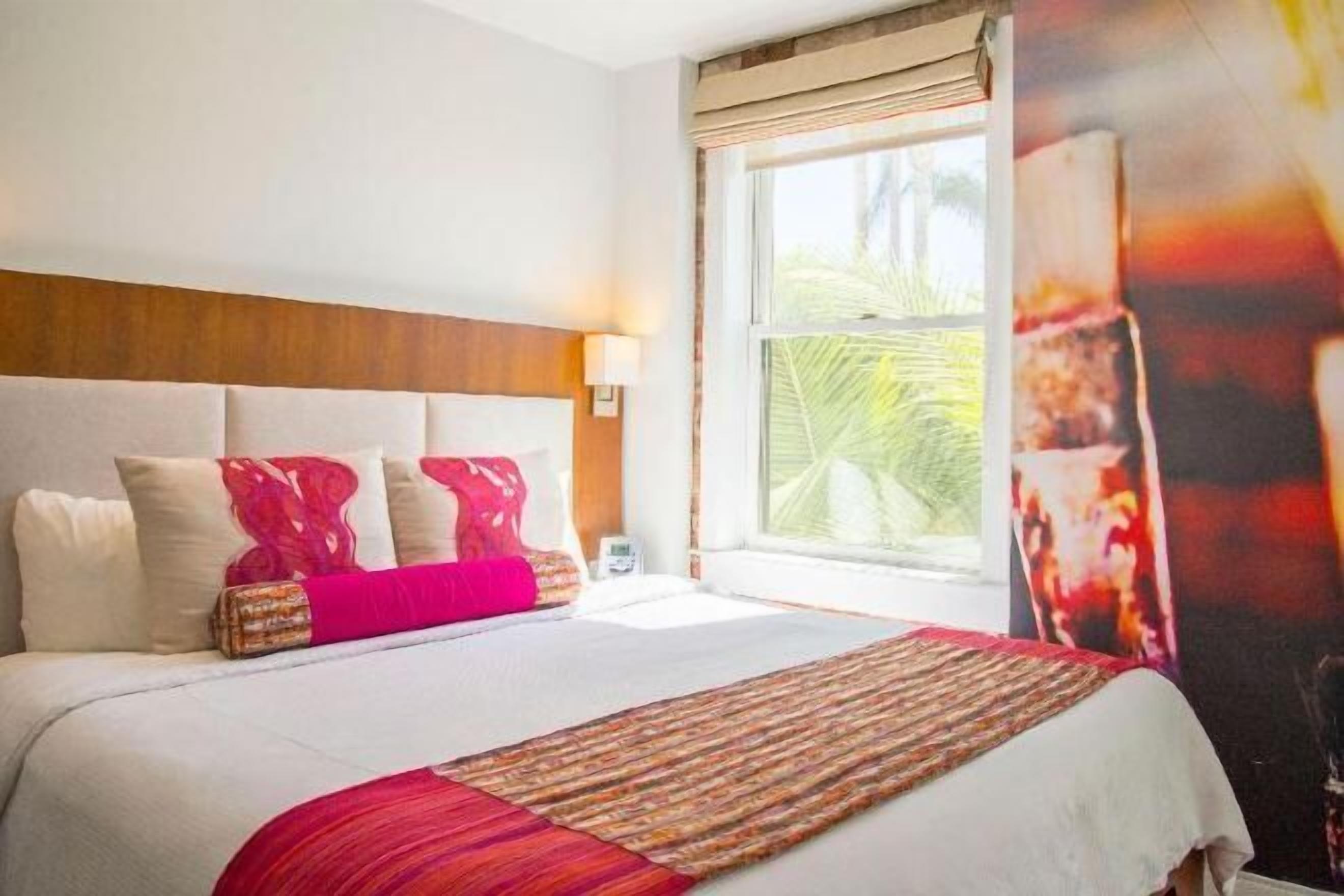 Premium bedding, pillowtop beds, in-room safe, desk