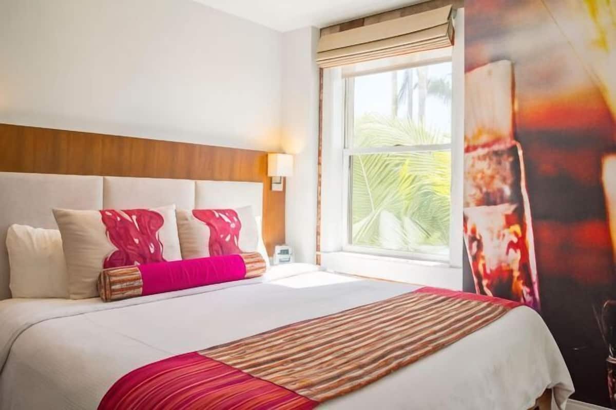 Premium bedding, pillowtop beds, in-room safe, desk