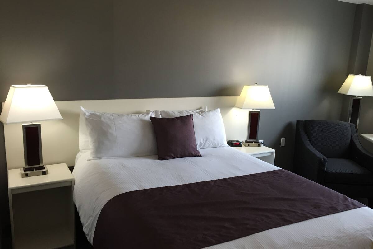 executive room | 1 bedroom, premium bedding, desk, blackout curtains