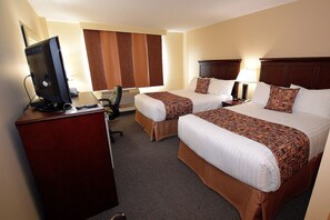 Ropa de cama de alta calidad, escritorio y cortinas blackout