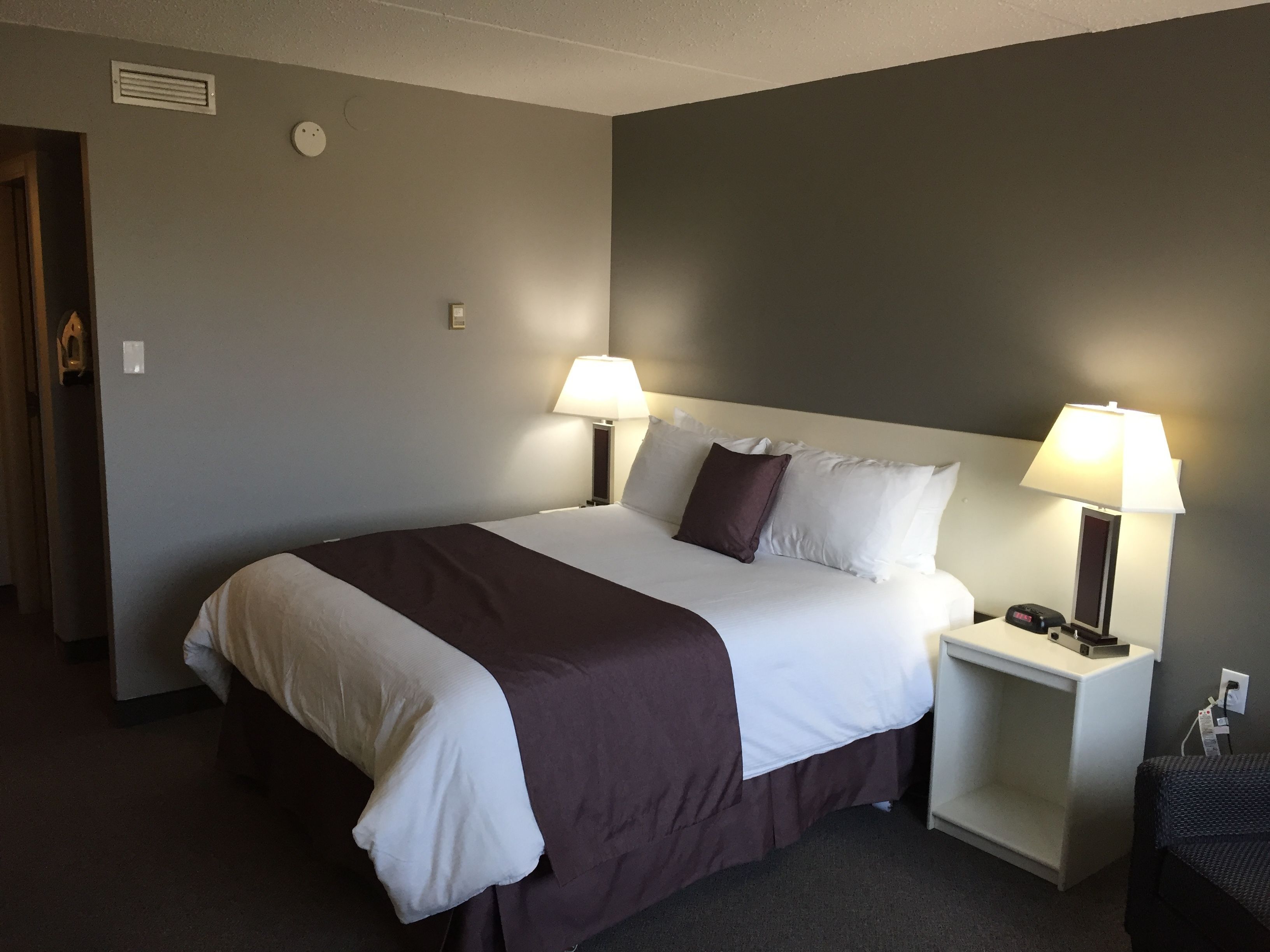 signature room, 1 queen bed | 1 bedroom, premium bedding, desk, blackout curtains