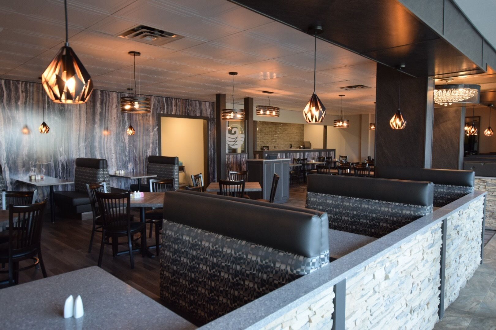 daily cooked-to-order breakfast for a fee