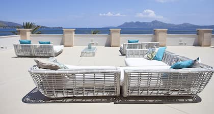 Galeon Suites