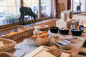 Desayuno buffet todos los días (con cargo)