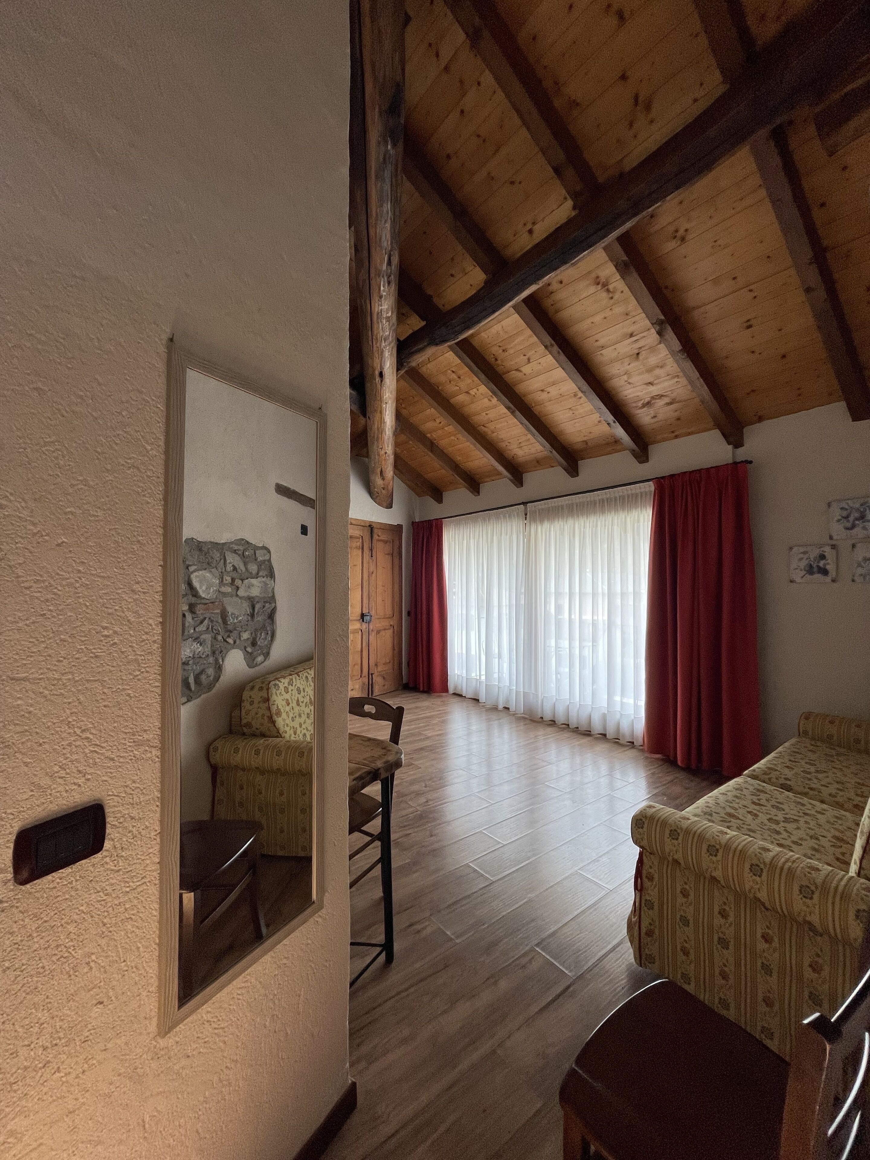 executive triple room, balcony | 1 bedroom, minibar, in-room safe, desk