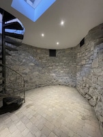 Suite, Terrace, Ground Floor | Living area | 32-inch LED TV with digital channels, TV, books