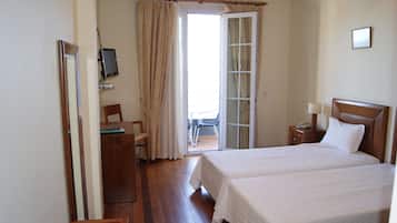 Double or Twin Room, Ocean View | In-room safe, free WiFi