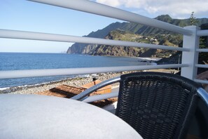 Doppel- oder Zweibettzimmer, Meerblick | Ausblick vom Zimmer