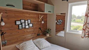 Cottage Romantis