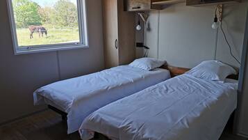 Casa de campo | Muebles diferentes, cortinas blackout y insonorización