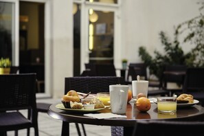 Exterior - ibis Styles Marseille Gare Saint-Charles (Marseille)