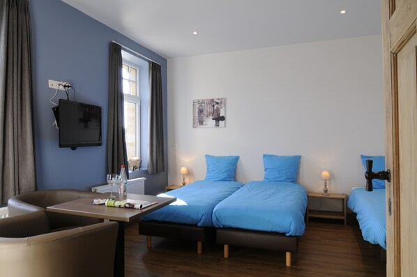 Habitación triple superior | Escritorio, cortinas opacas, sistema de insonorización y wifi gratis