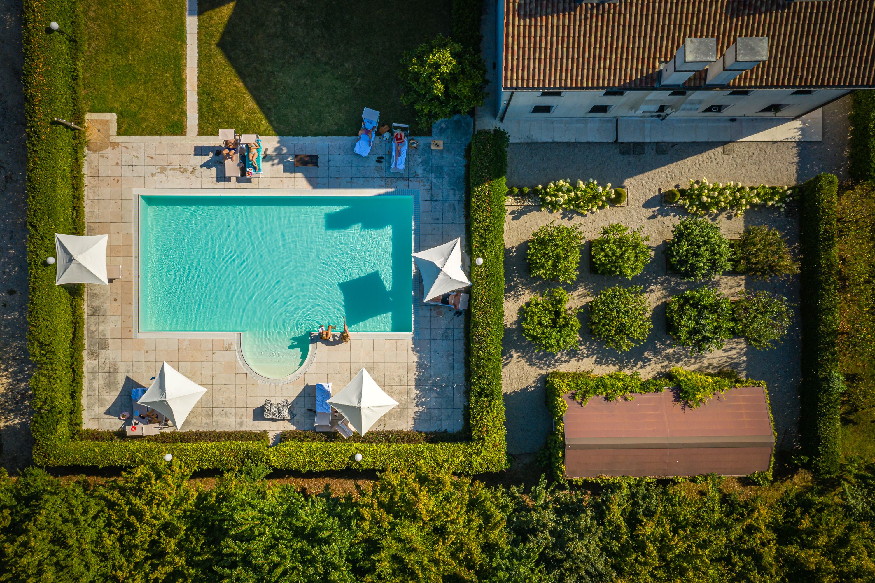 Seasonal outdoor pool, pool umbrellas, sun loungers