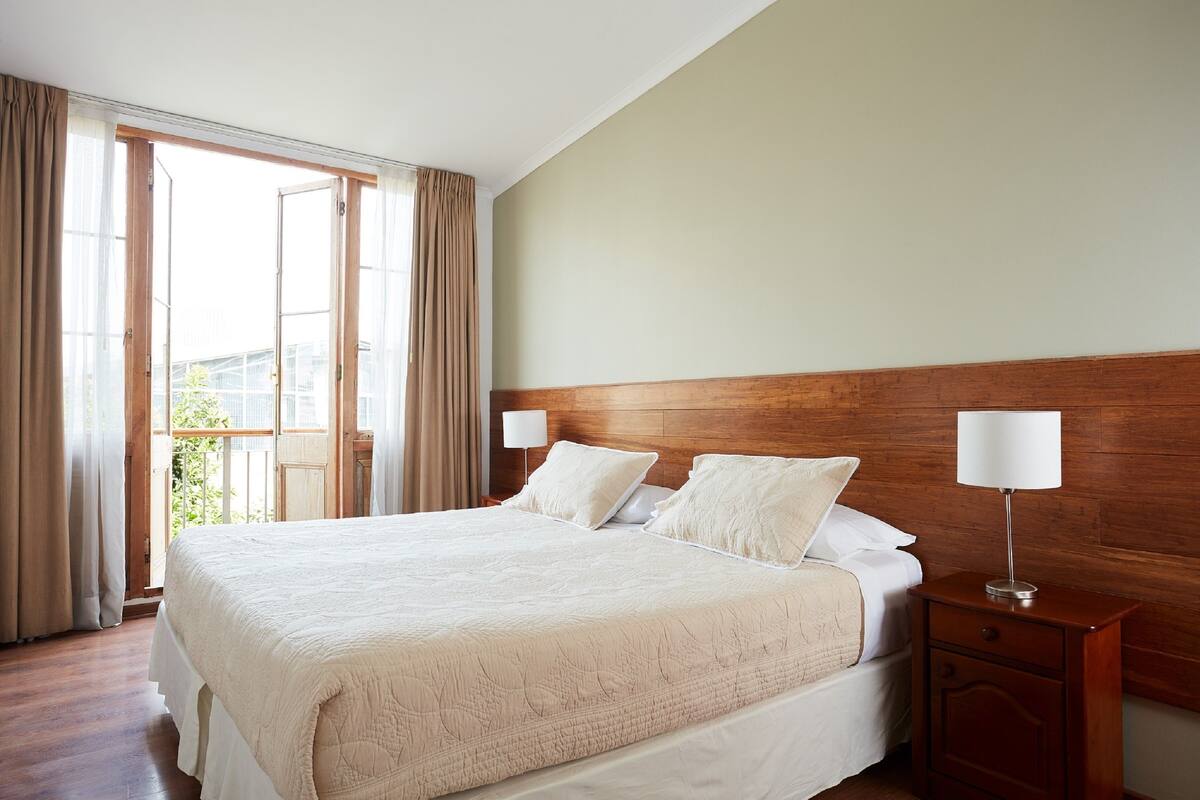 Superior Double Room | Minibar, in-room safe, desk, blackout drapes