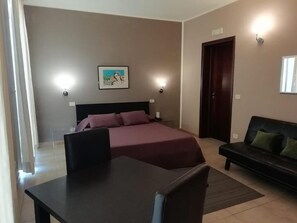 Minibar, soundproofing, free WiFi, bed sheets - Hotel La Palma (Catania)